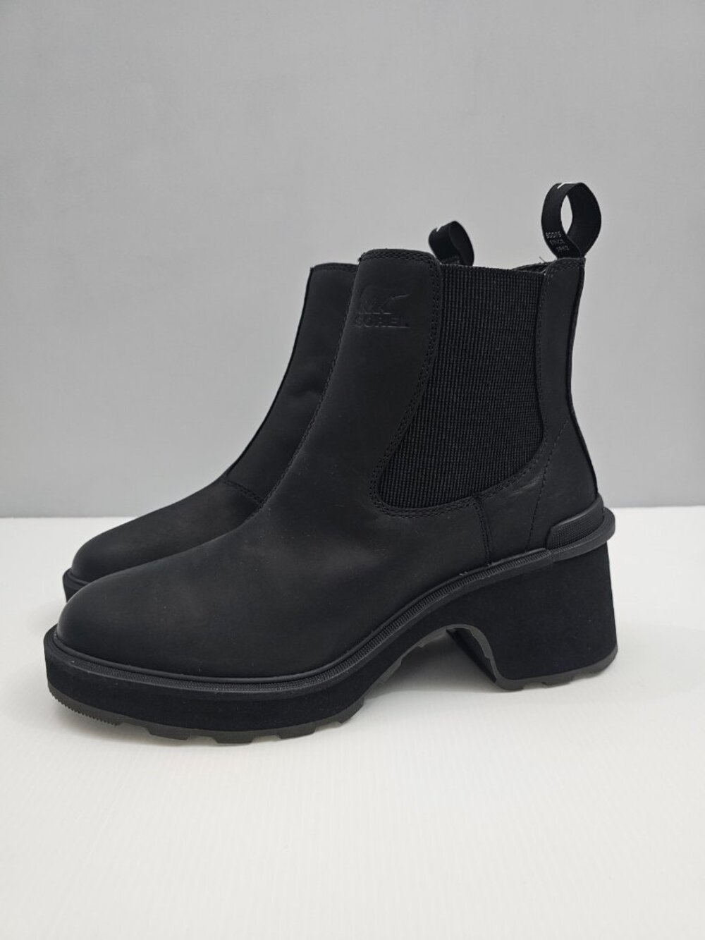 Sorel Hi-Line Heeled Chelsea Ankle Boot Womens 9.5 Black Waterproof Leather